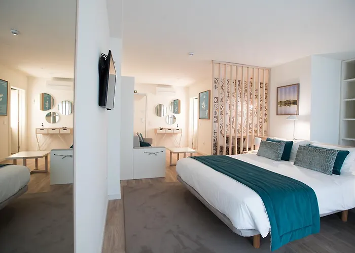 Almada Wine House - Tourism Apartments